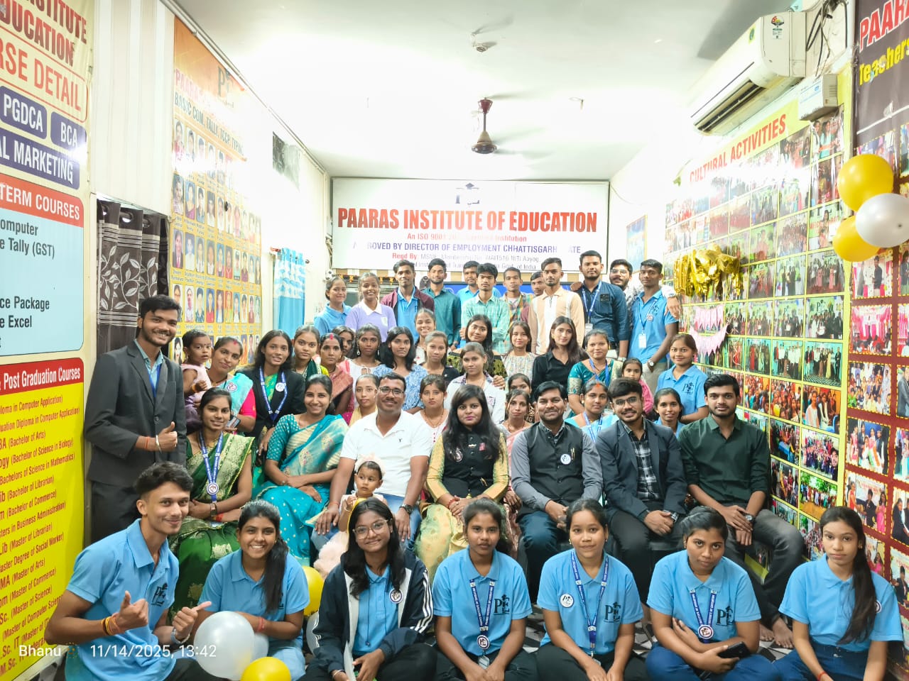 Students learning computer courses at Paaras Institute of Education in Raipur C.G.